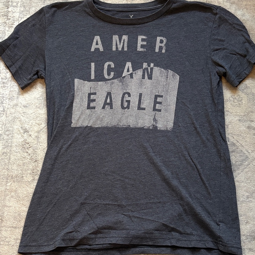 American Eagle Outfitters Gray Short Sleeve Tee